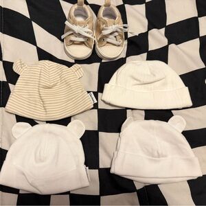 Newborn shoes and hats